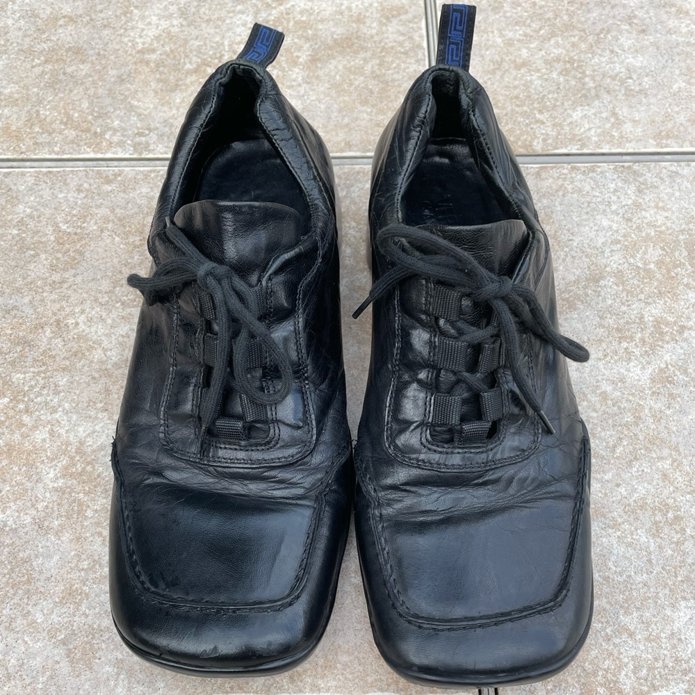 Versace classic black leather shoes